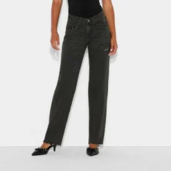 Women's Mid-Rise Straight Jeans - Wild Fable™