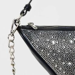 Triangle Crossbody Bag - Wild Fableā¢